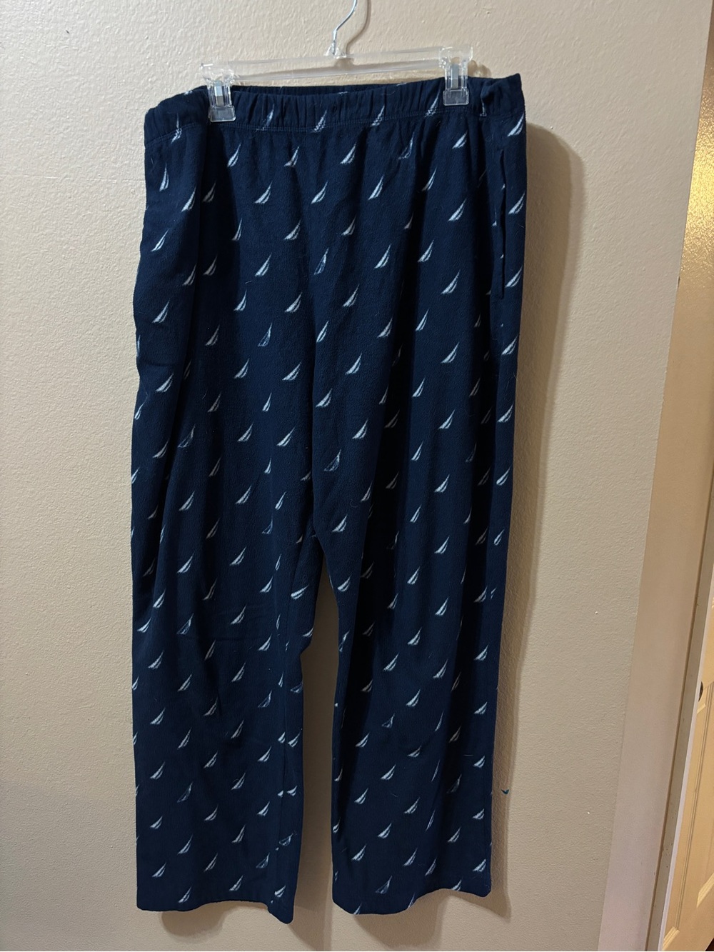 Nautica Men’s Navy Sailboat-Print Lounge Pants Large